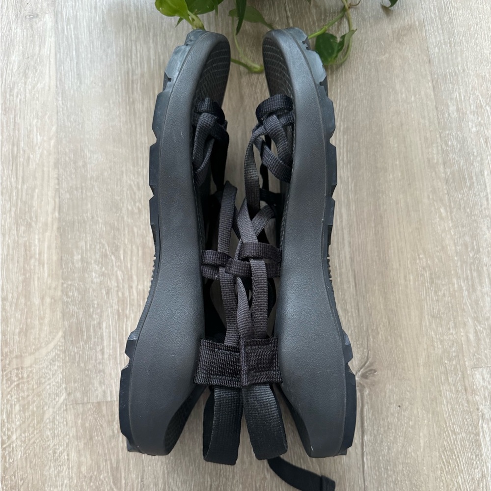 Chaco Black Adjustable Sandals size 9 - Picture 9 of 9